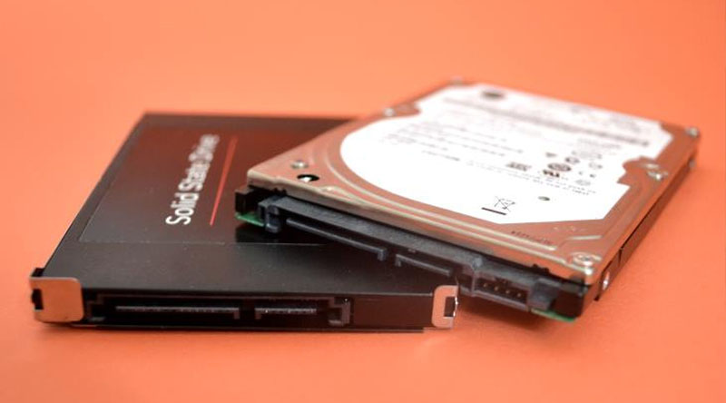 Sử dụng ổ cứng kép tích hợp có cả HDD và SSD